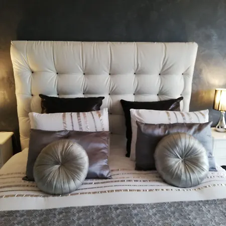 D'hotes Luxe Et Serenite 게스트하우스 Theize